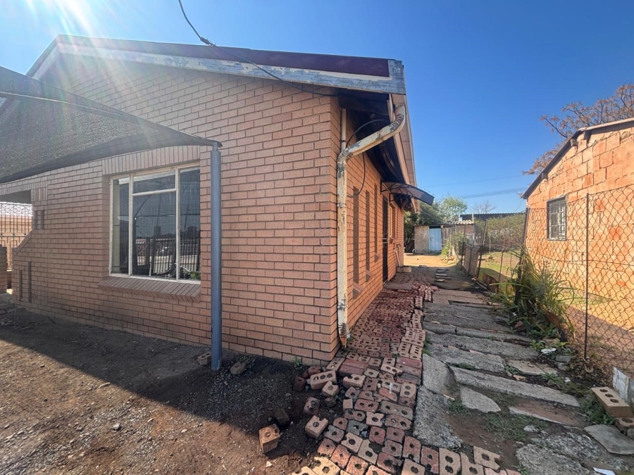 3 Bedroom Property for Sale in Kagisanong Free State